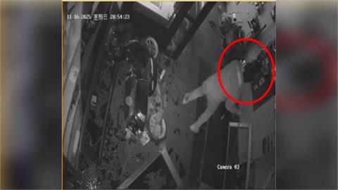 尋仇？台南機車衝進機車行還砸店　器具全壞損失逾30萬