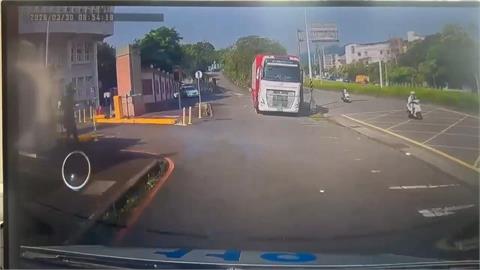 保二總隊垂降訓練出意外！　員警煞車扣環沒按穩「4樓摔2樓」