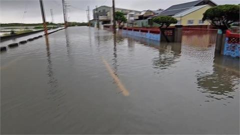 台南七股排水系統溢堤　風災後屋頂未修好又慘淹