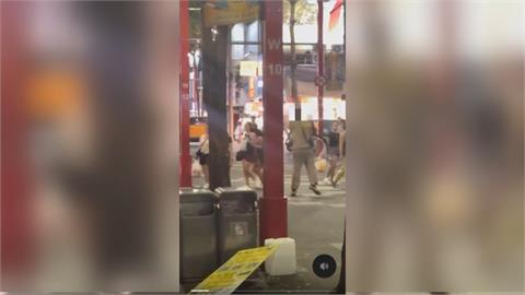男心情不好大鬧西門町　「拿腳踏車砸人」民眾尖叫逃跑