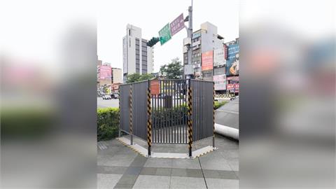 快新聞／北市柵欄吸菸區惹議！作家轟「發神經」　網諷：體驗坐牢？