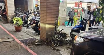 77歲翁疑吃感冒藥頭暈失控左轉撞超商花圃　驚動路人