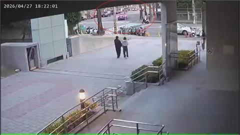 逢甲商圈婦走斑馬線被撞！　搶救2天不治家屬淚求影像