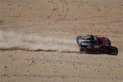 達卡拉力賽第四站荒漠飆沙　九屆世界冠軍車手奪下今年首勝