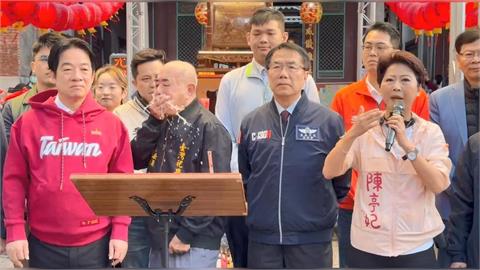 快新聞／回台南武廟發福袋「主委突不適嘔吐」　賴清德上前關心