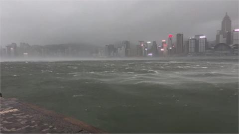颱風薇帕登陸中國廣東　央視記者連線：嘴裡有海水鹹味
