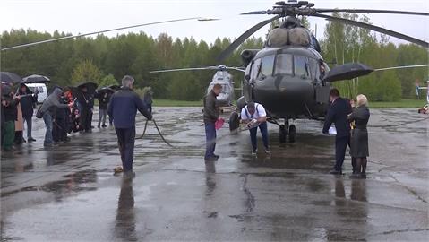 一次拉動三台直升機 "俄羅斯浩克"再創世界紀錄