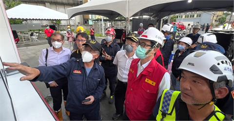 快新聞／鋰電池廠火勢已撲滅！陳其邁再衝現場　環保局：持續監控空品