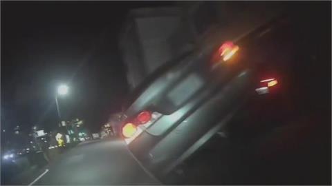 通緝犯父載嬰兒翻車　聽孩送社會局崩潰爆哭「我不要」