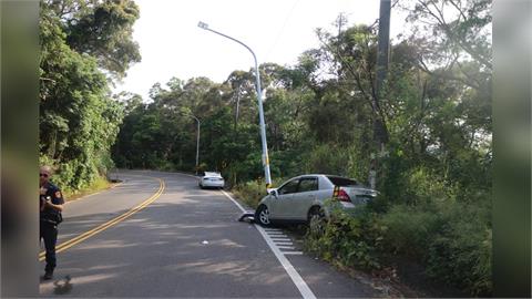快新聞/彰化田中夫妻自撞身亡!車頭撞爛、電桿歪斜畫面曝