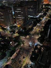 最前線(影)／回顧2024青鳥萬人上街抗藍白三大惡法！徐嶔煌這樣神比喻！