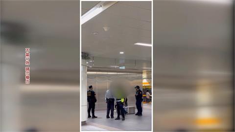 捷運又出事？老公推推車不慎撞到老婆　女暴怒使出「這一招」開罵險殃及小狗