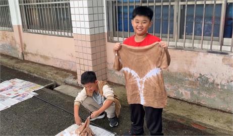 南投魚池推廣紅茶產業　校園DIY教學"紅茶染"