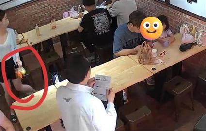 這麼美味？　女外帶2碗麵　搜刮2罐檸檬汁、1罐辣椒醬