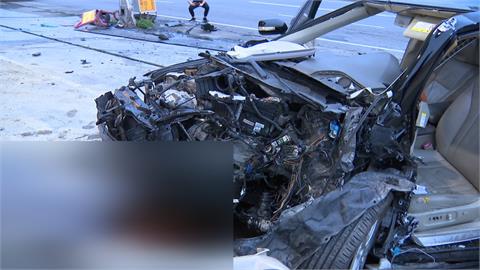 自小客撞進加油站 駕駛不治、乘客受傷送醫