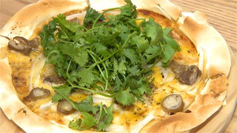 顛覆民眾想像！　大腸麵線、滷肉飯也能變身披薩