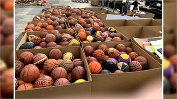 NBA／感動！清理悼念Kobe紀念品 球迷千顆籃球追思「黑曼巴」