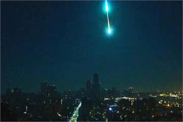 超巨火流星清晨照亮高雄天空5秒　3個「4K鏡頭君」同時直擊