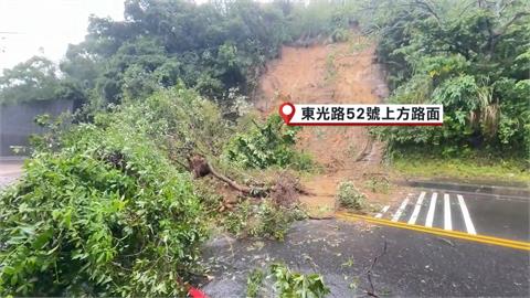 基隆碧砂山水社區邊坡坍塌　東光路山坡坍方交通中斷