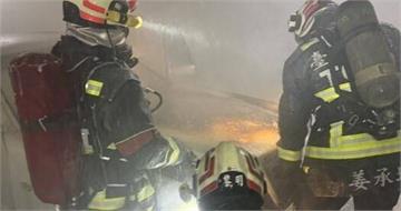 台中豪宅地下5樓驚爆火燒車　女保全衝火場滅火吸濃煙送醫