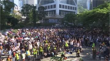 香港學生、銀髮族上街 抗議港警過度使用催淚彈