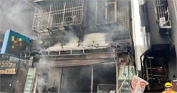 台中北屯燈具店突冒濃煙!出動各式消防車17輛 火勢20分鐘內撲滅