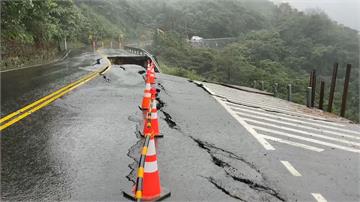 連日大雨 新北金山區台2甲線8.4km坍塌