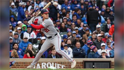 MLB(影)／75年來他是第二人！去年遭三支球隊DFA今年完成連10打席上壘紀錄