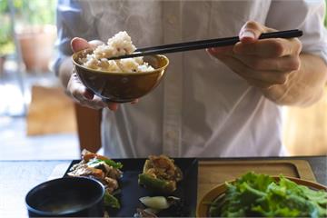 伯明翰大學證實!餐前喝水速減4.3公斤 醫師揭輕鬆享瘦關鍵細節