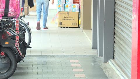 想幹嘛？國小男童放學途中　突遭陌生男「逼近扯外套」
