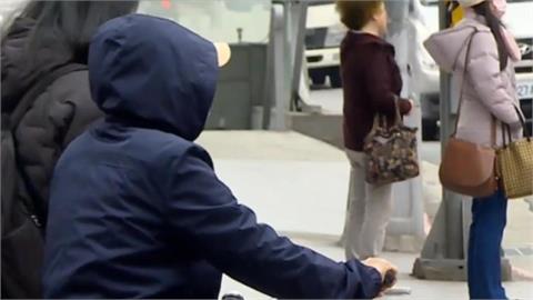 天氣濕冷「衣服都不乾」…日專家曝「倒萬歲晾衣法」掀網瘋傳：超實用！