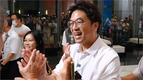 沈伯洋昔喊「可以只吃台灣小吃一輩子」畫面被挖出！全網狂讚：很愛台灣