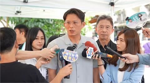 快新聞／韓讚「人中呂布」遭綠指在偷臭？　黃國昌不滿：高下立判、不值一評