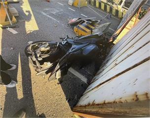 騎車精神不濟釀禍！大園19歲男衝撞施工護欄送醫