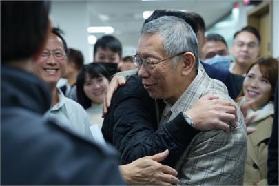 快新聞／柯文哲收現金卻未入政治獻金專戶　醫師爆料：2014就發生！