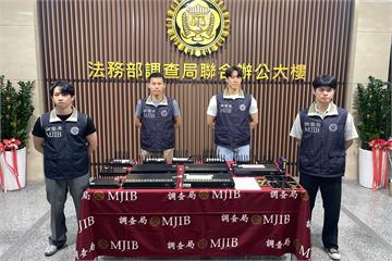 大學租屋套房藏詐騙機房　調查局查扣11臺貓池