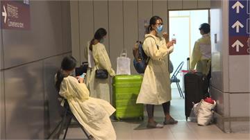 夜線／滯留馬爾地夫36國人返台 4人身體不適採檢