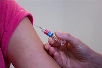 快新聞／中國稱4疫苗達3期臨床試驗階段 「6萬人」接種後結果出爐