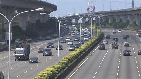 快新聞／收假日國道車潮預估平日1.2倍　「11大地雷路段」及避塞時段一次看