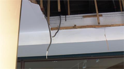 天降橫禍! 北市騎樓天花板砸路人 男四肢受傷送醫