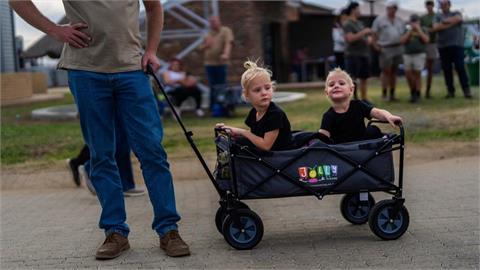 快新聞／白命更貴？川普政府難民配額「暴減16倍」　重點庇護南非白人