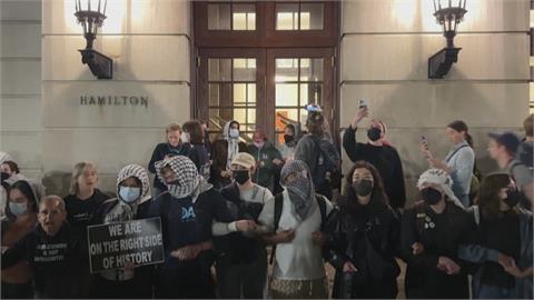 美校園挺巴反戰示威 肢體衝突不斷 哥大學生佔領教學大樓