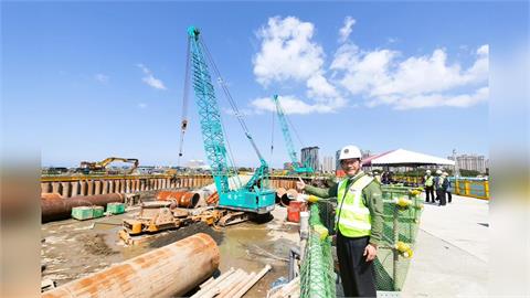 快新聞／世界級淡江大橋16日合龍　 林佳龍：感謝為台灣建設的工程團隊