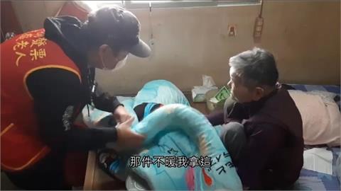 買消夜被員警攔下問"你是翔鵬？"　感謝當年為父親葬禮募款