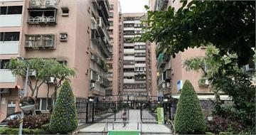 被黑了1／健康新城居民索閱海砂審查　北市府給「112行無文字」遮隱版