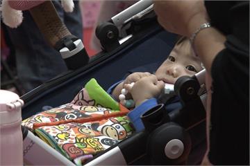 母嬰用品展登場 AI智能保母機器人超吸睛