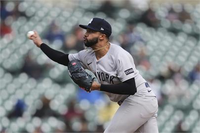MLB(影)/拿手「御氣球」本季失靈 洋基新終結者又被打爆差點搞砸比賽