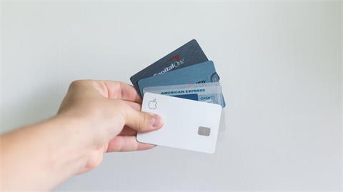 杜絕信用卡盜刷　手機檢核機制擬擴大至百貨App、第三方支付