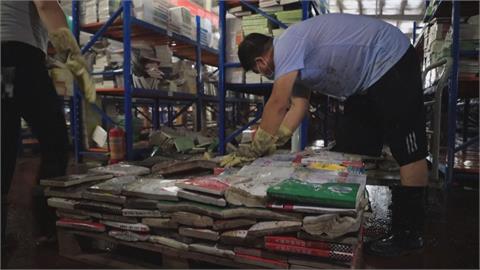 「杜蘇芮」襲涿州　大量書本泡爛損失恐達上億人民幣