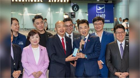 快新聞／率朝野立委赴美拚國會外交！韓國瑜親揭四大目標　江啟臣送上神秘小禮